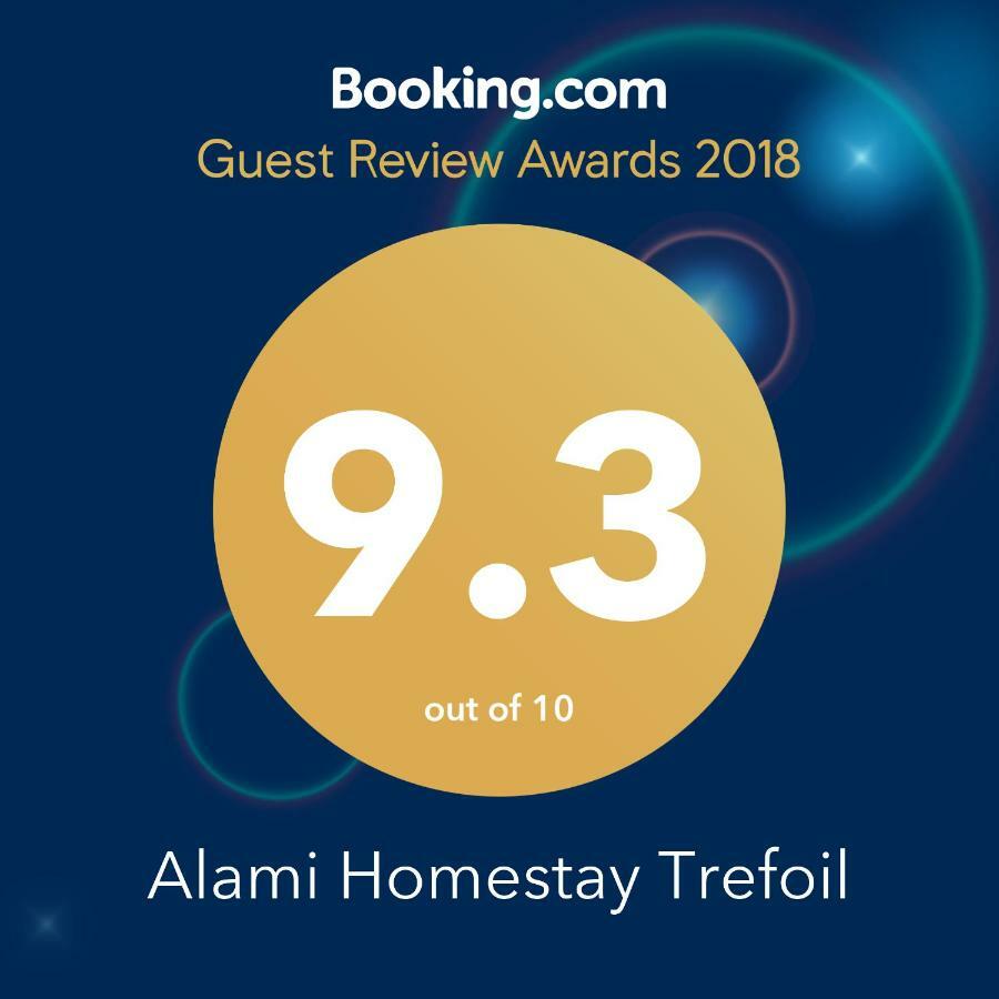 Alami Homestay Trefoil Kuala Selangor Exterior photo